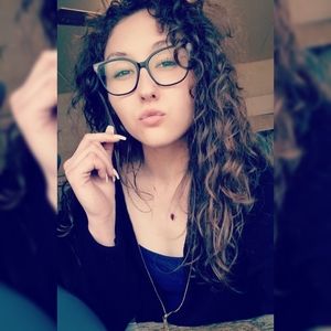 Meet your Posher, Evy